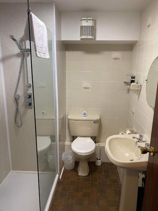 Green Acre Motel North Cornelly Екстериор снимка